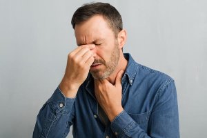 Постназальный затек: симптомы, причины и эффективное лечение синдрома